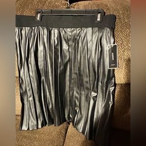 NWT Alfani Black Faux Leather Pleated Skirt Size 12